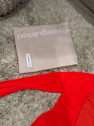 Chaqueta bailarina deportiva roja Missguided