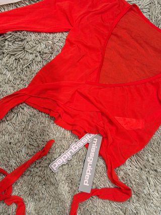 Chaqueta bailarina deportiva roja Missguided