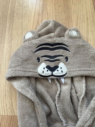 Pijama-disfraz tigre dientes de sable