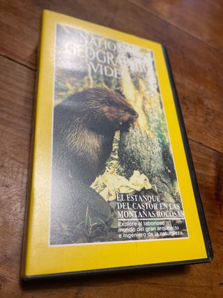 National Geographic Video VHS El Estanque del Cast