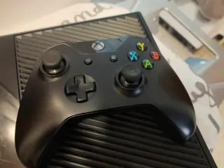 Xbox One con 2 controller