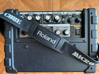 Roland Micro Cube Bass RX Amplificatore