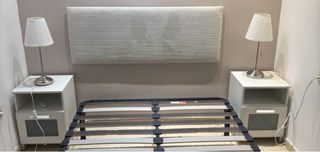 Mesitas de noche y lámparas