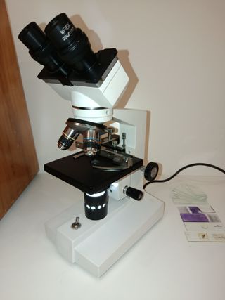 Microscopio Binocular PANAGOR con caja