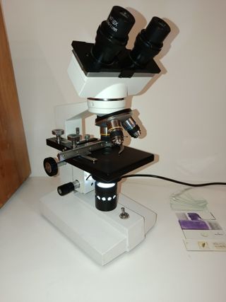 Microscopio Binocular PANAGOR con caja