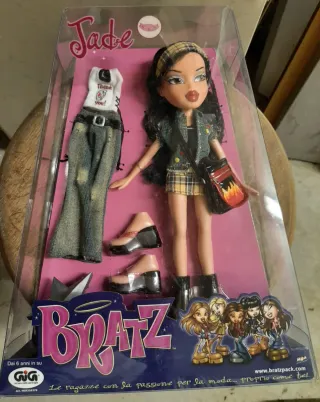 Bratz Jade bambola con vestiti e accessori 2002