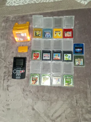 Game Boy Color + Lente d'ingrandimento + Giochi