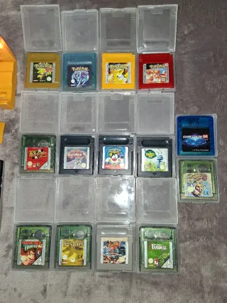 Game Boy Color + Lente d'ingrandimento + Giochi
