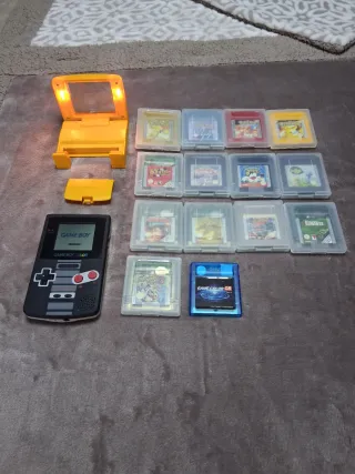 Game Boy Color + Lente d'ingrandimento + Giochi