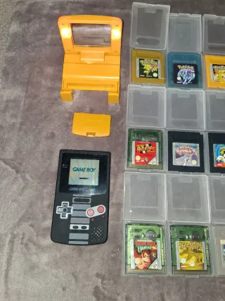 Game Boy Color + Lente d'ingrandimento + Giochi