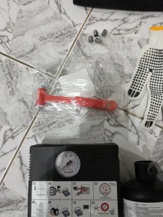 Kit Reparación Pinchazos Coche