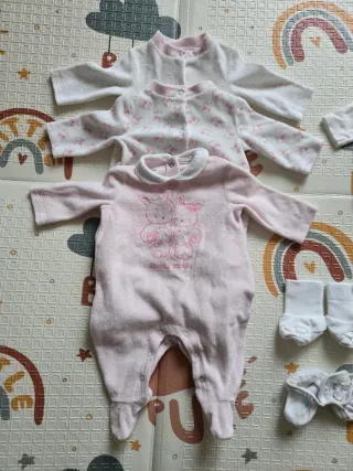 Set 3 tutine e 3 body neonata 0-1 mesi 50 cm