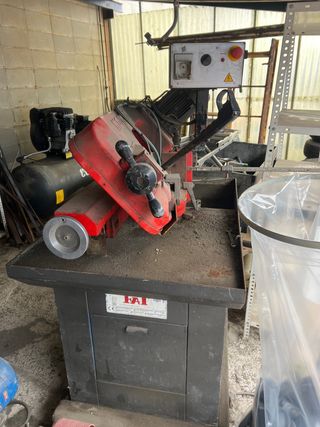 Tronzadora, cizalla y lijadora