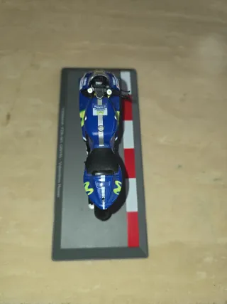 Yamaha YZR-M1 (2015) Valentino Rossi