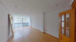 Piso en venta en Gavarra en Cornellà de Llobregat