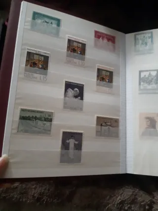 Tutti i francobolli del pontificato di Paolo VI