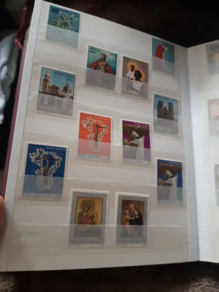 Tutti i francobolli del pontificato di Paolo VI