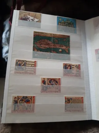 Tutti i francobolli del pontificato di Paolo VI