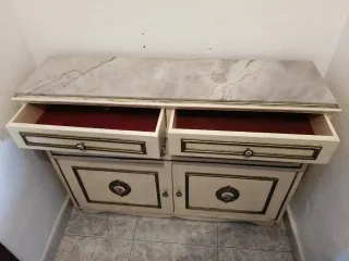 Mueble recibidor mármol y oro