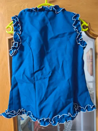 Bata de cola flamenca azul