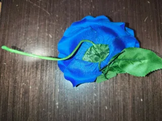 Bata de cola flamenca azul