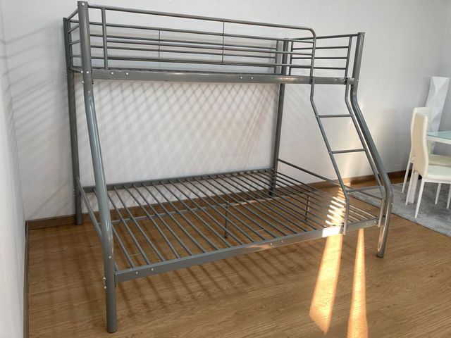 Litera doble 135cm y 90cm Gris plateado Resistente y Moderna