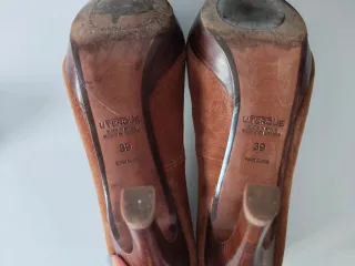Zapatos tacón Uterqüe cuero auténtico marrón
