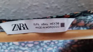 Vestido floral ZARA talla L