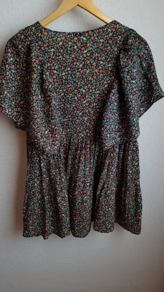 Vestido floral ZARA talla L