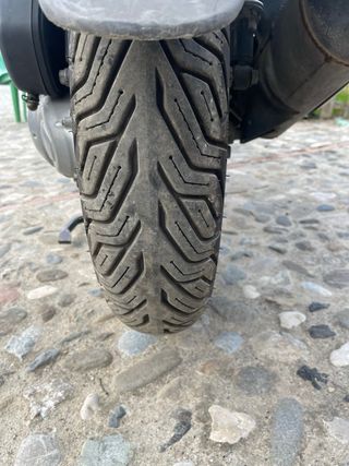 vendo Piaggio Beverly 125 Negra  Acepto el cambio