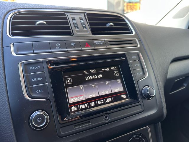 Volkswagen Polo 2015