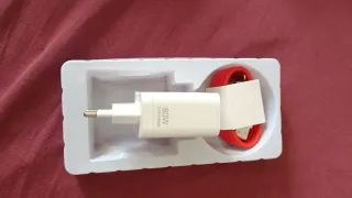 Cargador OnePlus 80W SuperVOOC, OPPO y realme