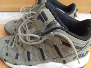 Zapatillas Fila Verdes y Blancas