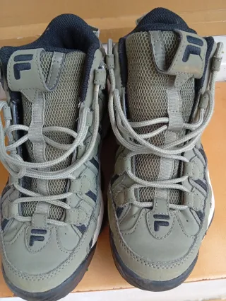 Zapatillas Fila Verdes y Blancas