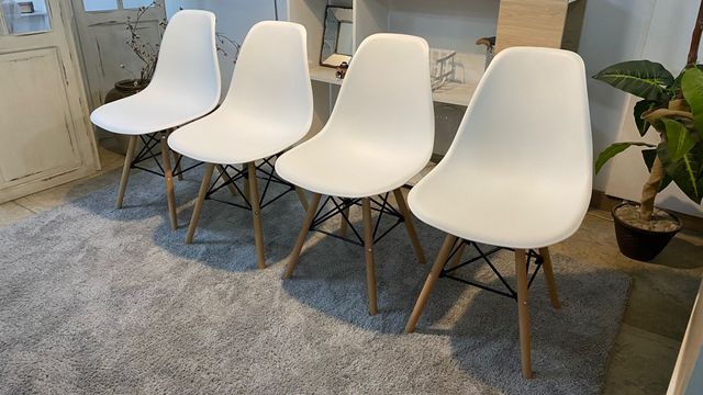 Pack de 4 Sillas Nórdicas Blancas - Estruturas en microfibra