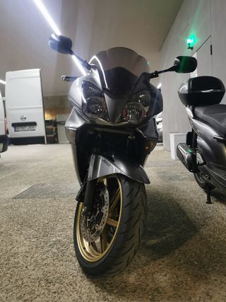 Honda VFR800 Gris