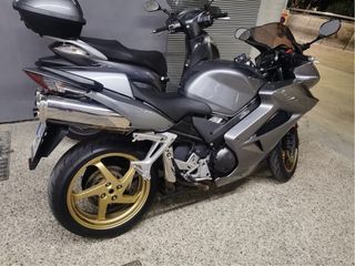 Honda VFR800 Gris