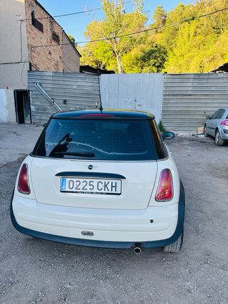 MINI BMW 2004