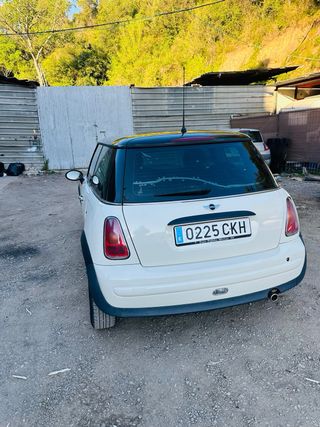 MINI BMW 2004