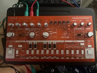 Behringer TD-3-TG Sintetizador Bass Line