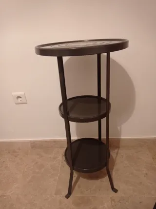 Mesa auxiliar metálica gris oscuro