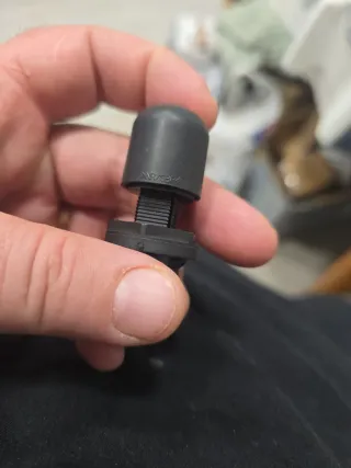 VAG Tope Búfer Puerta Maletero 6Q6827499C