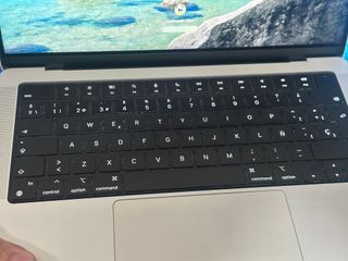 Macbook Pro 14" Chip M3 da 2 TB di disco - Nuovo