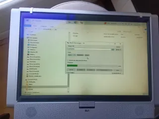 Monitor/TV Airis con altoparlanti inclusi nel monitor