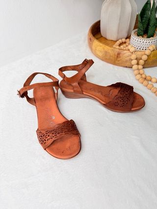 Sandalias de piel marrón Talla 39