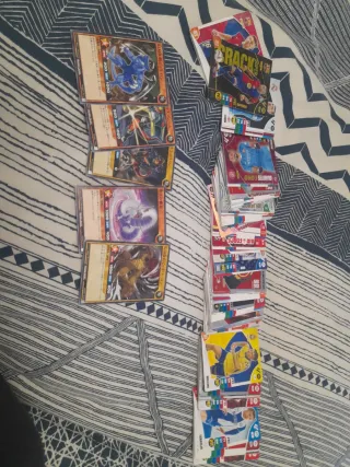 Lote cromos de fútbol 24-25 y 5 cartas Rush Duel