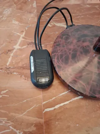 Lámpara de pie KOS con luz auxiliar