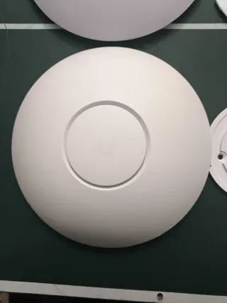 2 Ubiquiti UniFi AC LR con sus Poe gigabit