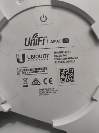 2 Ubiquiti UniFi AC LR con sus Poe gigabit
