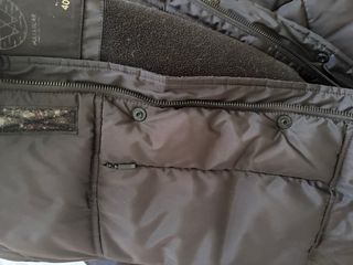 Abrigo plumífero negro